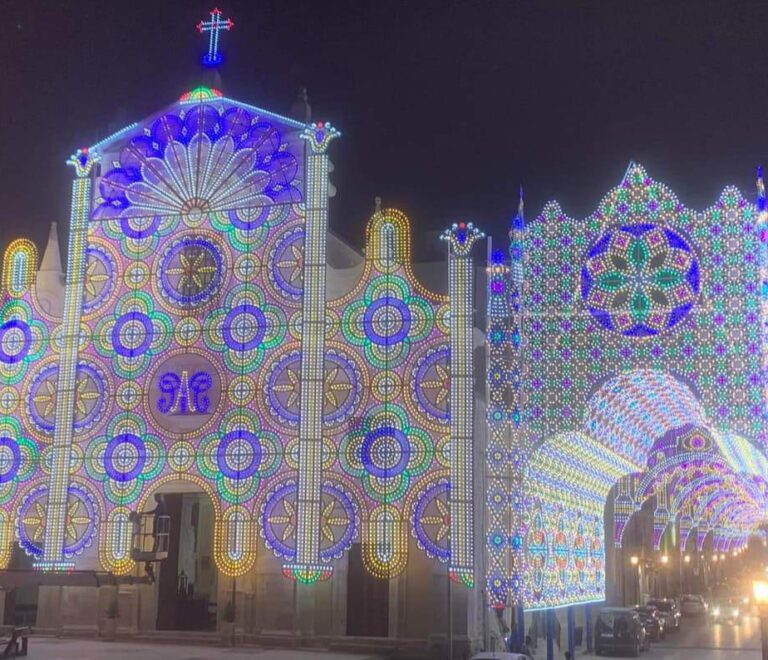 Le bellissime luminarie allestite lo scorso anno